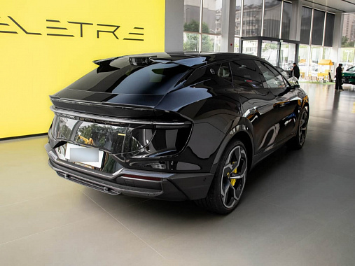 Lotus Eletre 900