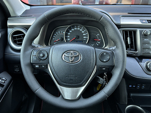 Toyota RAV4 IV
