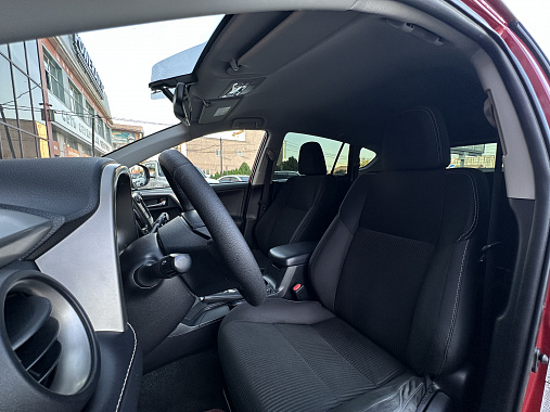 Toyota RAV4 IV