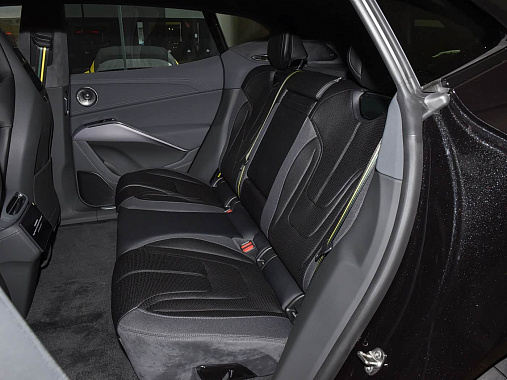 Lotus Eletre 900