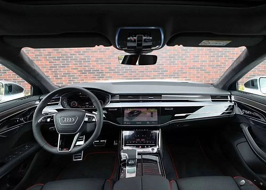 AudiㅤS8