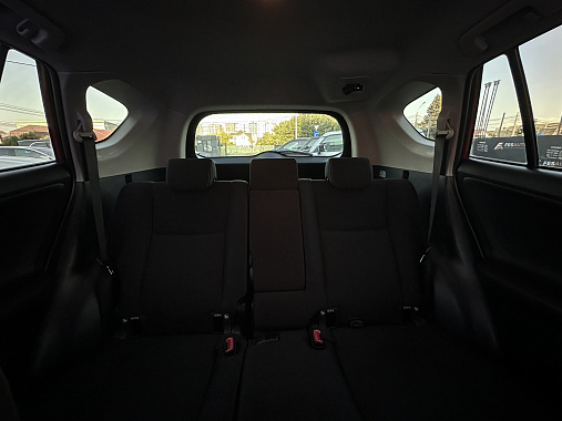 Toyota RAV4 IV