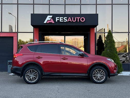 Toyota RAV4 IV