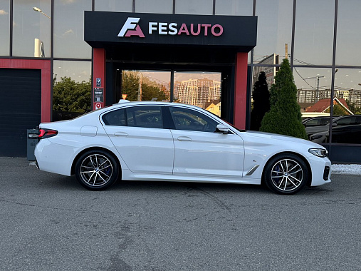 BMW 5 серии VII (G30/G31/G38)_2021