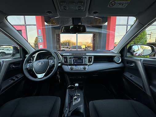 Toyota RAV4 IV